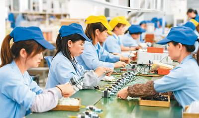 解讀《關(guān)于推動(dòng)外貿(mào)穩(wěn)規(guī)模優(yōu)結(jié)構(gòu)的意見(jiàn)》 18條新政“新”在何處